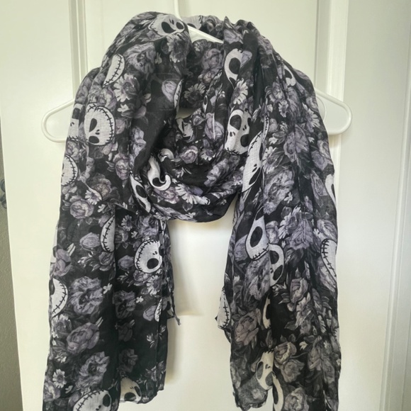 Nightmare Before Christmas scarf - Picture 1 of 2